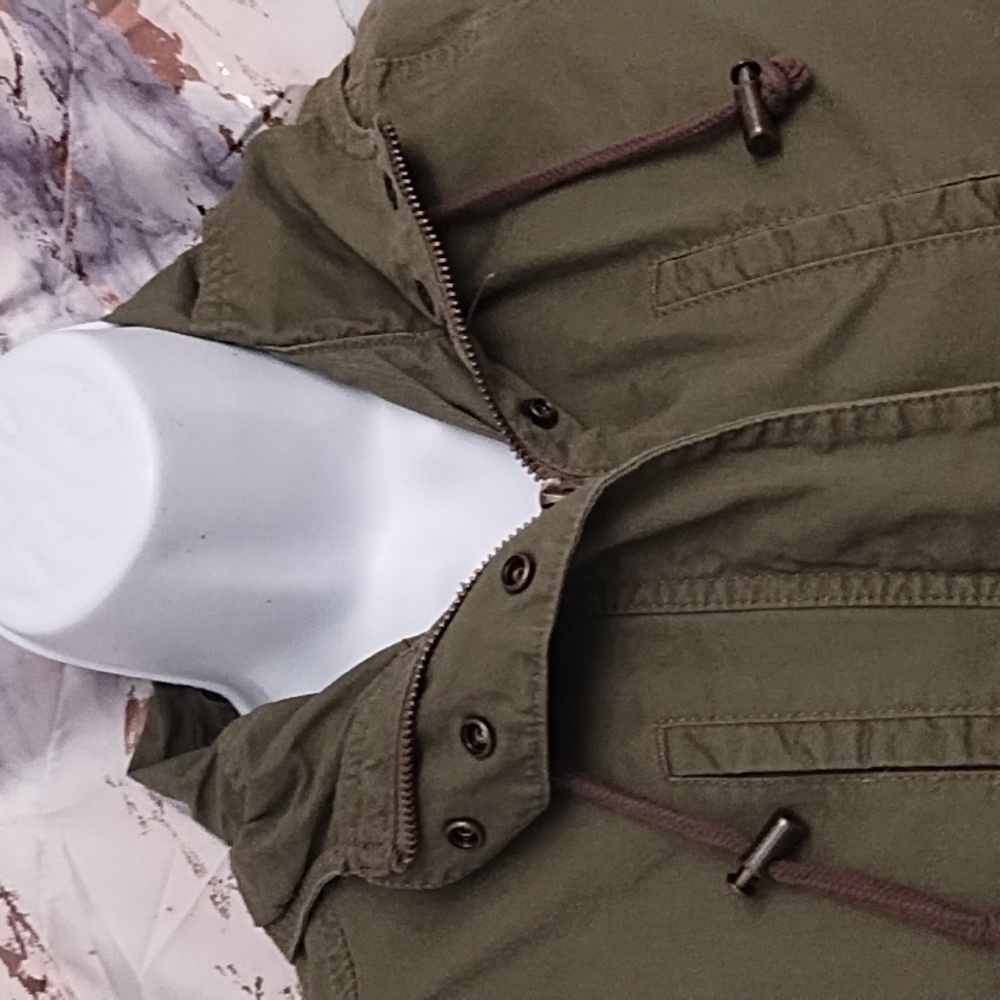 Love Tree Army green lightweight hooded  jacket with pockets - Picture 3 of 8